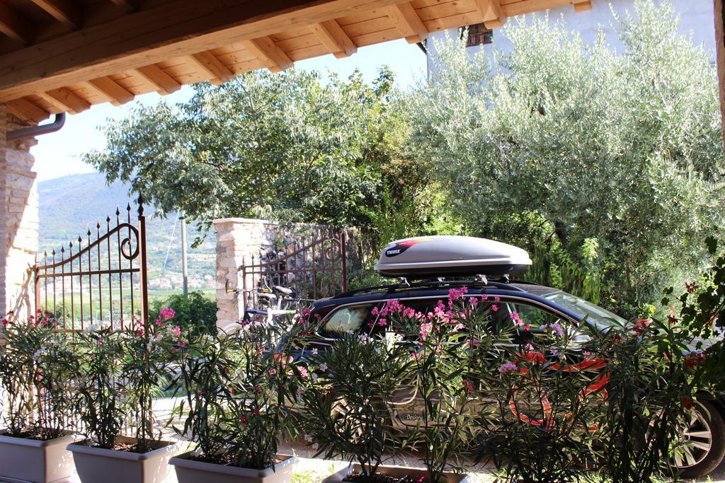 Giardino Degli Ulivi Caprino Veronese Exterior foto